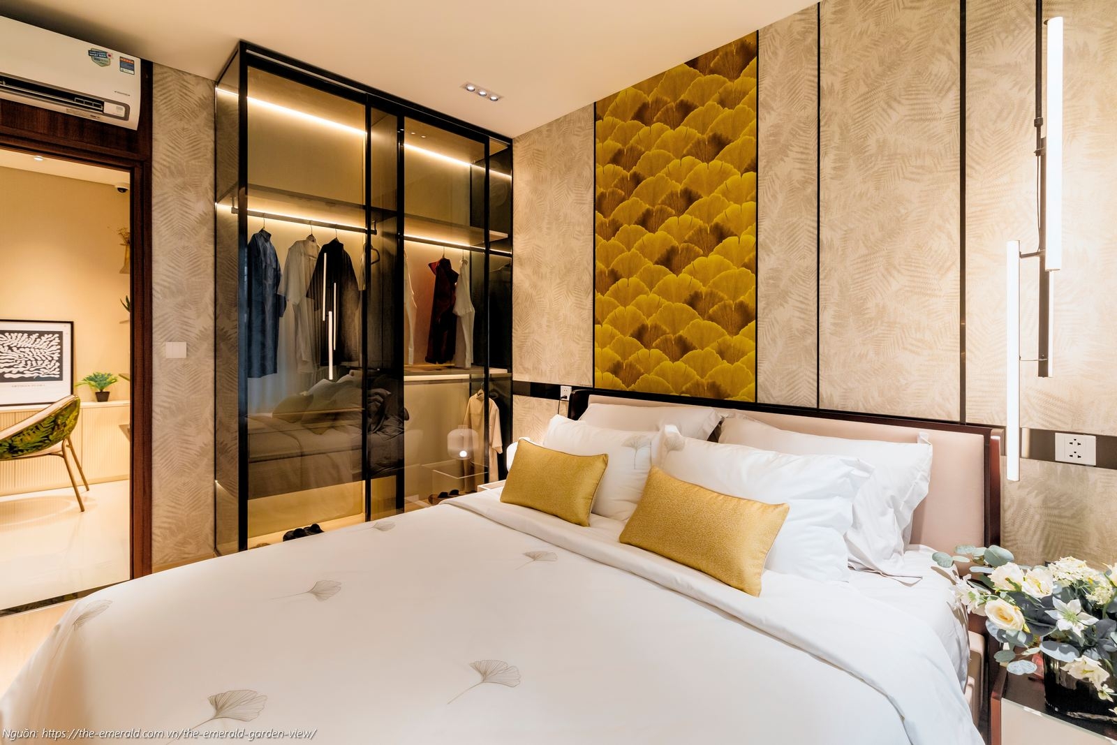 Nhà mẫu The Emerald Garden View: Nội thất phòng ngủ căn hộ 1PN diện tích 47m2 lót sàn gỗ An Cường ấm cúng